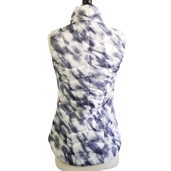 Athleta Altitude Quilted Down Packable Vest In Sapphire Size XS - Picture 3 of 8